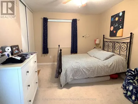 253 Saddlesmith Circle Ottawa ON K2M 2Z1