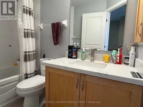 253 Saddlesmith Circle Ottawa ON K2M 2Z1