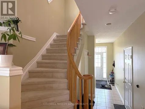 253 Saddlesmith Circle Ottawa ON K2M 2Z1