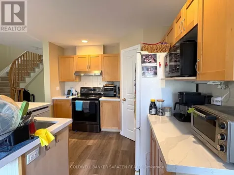 253 Saddlesmith Circle Ottawa ON K2M 2Z1
