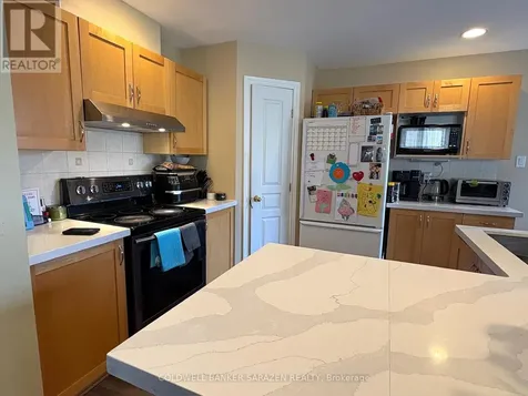 253 Saddlesmith Circle Ottawa ON K2M 2Z1