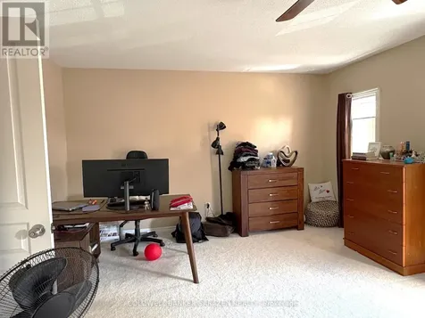 253 Saddlesmith Circle Ottawa ON K2M 2Z1