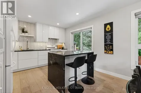 164 Mcclintock Way Ottawa ON K2L 2A4
