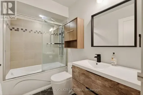 164 Mcclintock Way Ottawa ON K2L 2A4