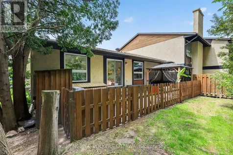 164 Mcclintock Way Ottawa ON K2L 2A4