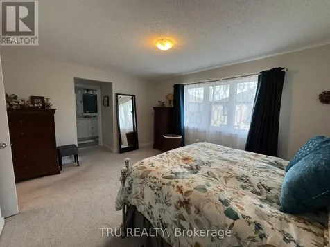 802 Sendero Way Ottawa ON K2S 0Y9