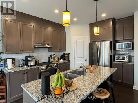802 Sendero Way Ottawa ON K2S 0Y9