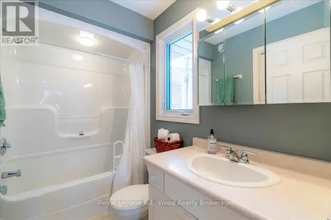 27 Woodside Drive Tillsonburg ON N4G 5P9