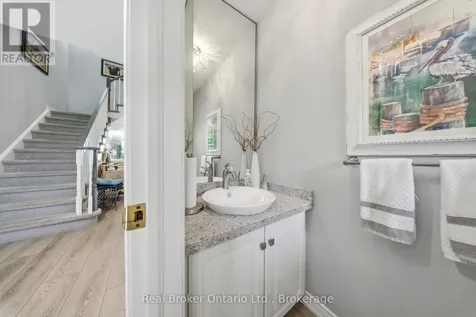 23 Edgewater Drive Hamilton (lakeshore) ON L8E 4Z2