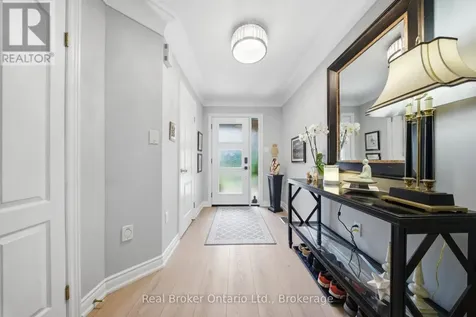 23 Edgewater Drive Hamilton (lakeshore) ON L8E 4Z2