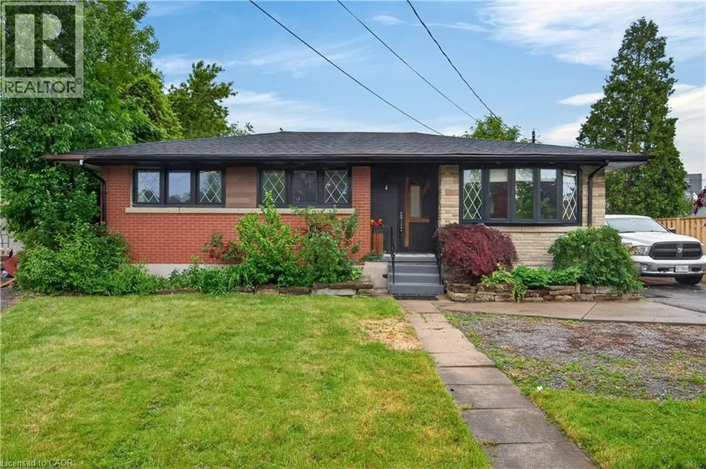 33 Kenwood Crescent Hamilton ON L8T 1W3