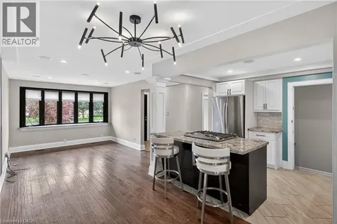 33 Kenwood Crescent Hamilton ON L8T 1W3