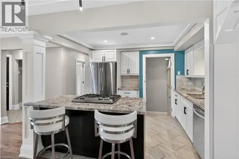 33 Kenwood Crescent Hamilton ON L8T 1W3