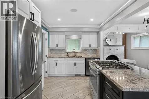 33 Kenwood Crescent Hamilton ON L8T 1W3