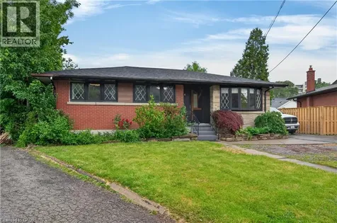 33 Kenwood Crescent Hamilton ON L8T 1W3