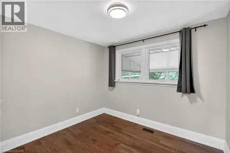 33 Kenwood Crescent Hamilton ON L8T 1W3