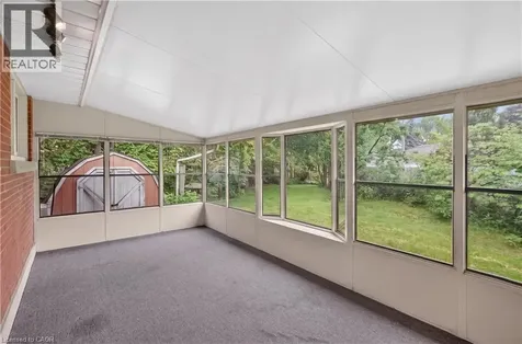 33 Kenwood Crescent Hamilton ON L8T 1W3