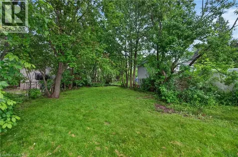 33 Kenwood Crescent Hamilton ON L8T 1W3
