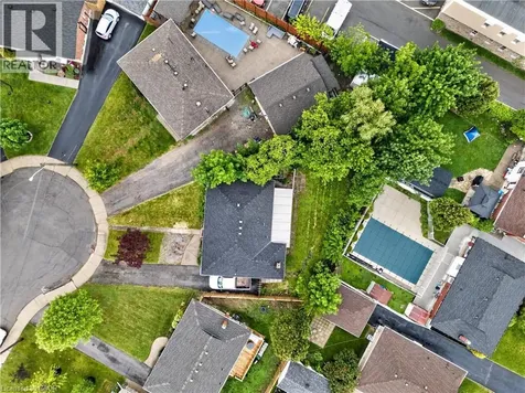 33 Kenwood Crescent Hamilton ON L8T 1W3