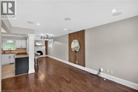 33 Kenwood Crescent Hamilton ON L8T 1W3