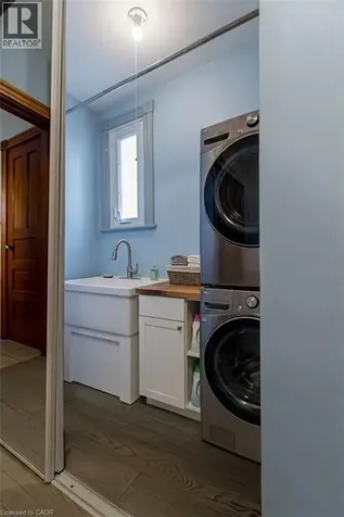 82 Burris Street Hamilton ON L8M 2J5