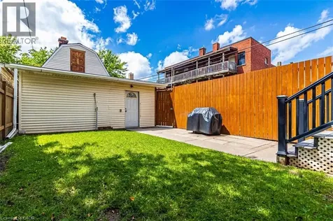82 Burris Street Hamilton ON L8M 2J5