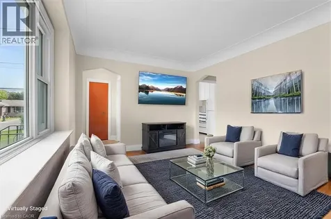 128 East 39th Street Hamilton ON L8V 4H3