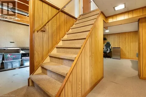 128 East 39th Street Hamilton ON L8V 4H3