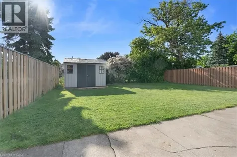 128 East 39th Street Hamilton ON L8V 4H3