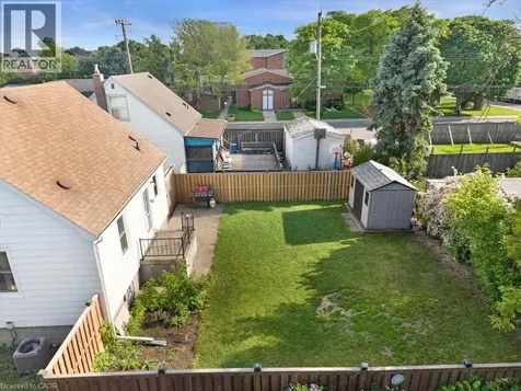 128 East 39th Street Hamilton ON L8V 4H3