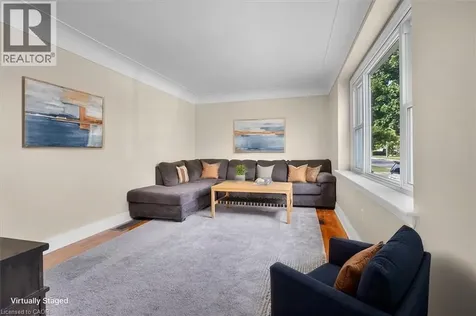 128 East 39th Street Hamilton ON L8V 4H3