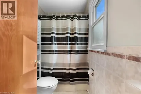 128 East 39th Street Hamilton ON L8V 4H3