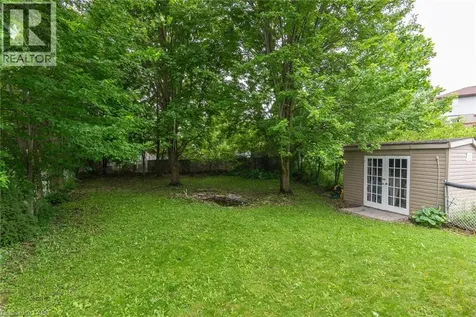 629 Settlersfield Court Waterloo ON N2T 2K6