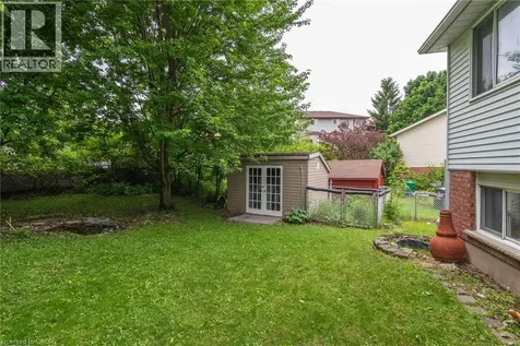 629 Settlersfield Court Waterloo ON N2T 2K6