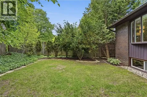 67 Longwood Drive Waterloo ON N2L 4B6