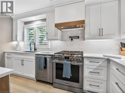 6986 Glengowan Crescent Niagara Falls ON L2J 3R8