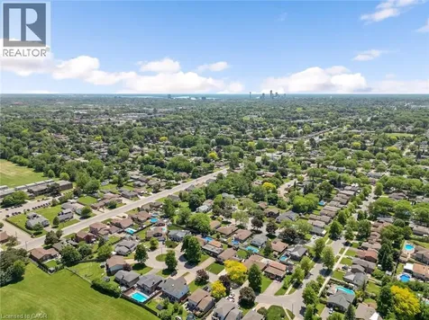 6986 Glengowan Crescent Niagara Falls ON L2J 3R8