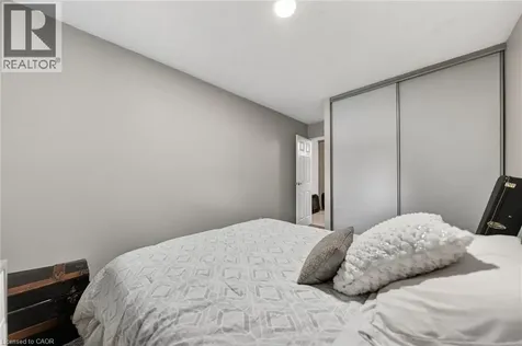 6 Shettleston Drive Cambridge ON N3H 5E7