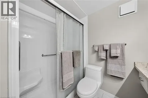 6 Shettleston Drive Cambridge ON N3H 5E7