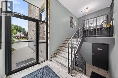 6 Shettleston Drive Cambridge ON N3H 5E7