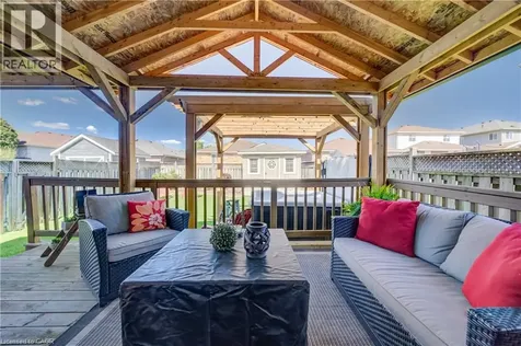 101 Edgemere Drive Cambridge ON N1P 1E9