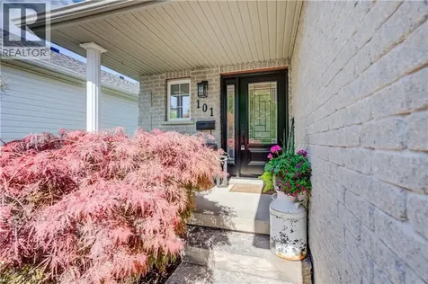 101 Edgemere Drive Cambridge ON N1P 1E9