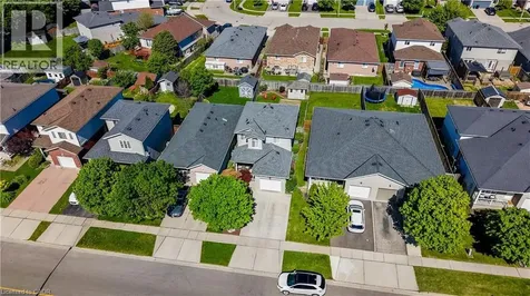 101 Edgemere Drive Cambridge ON N1P 1E9