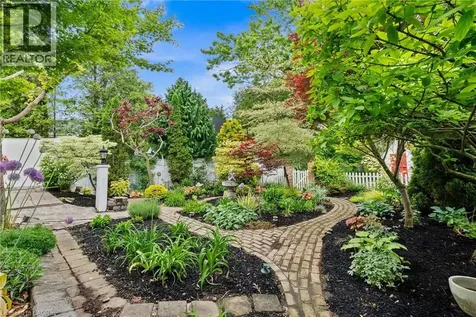 27 Oak Drive Niagara-on-the-lake ON L0S 1J0