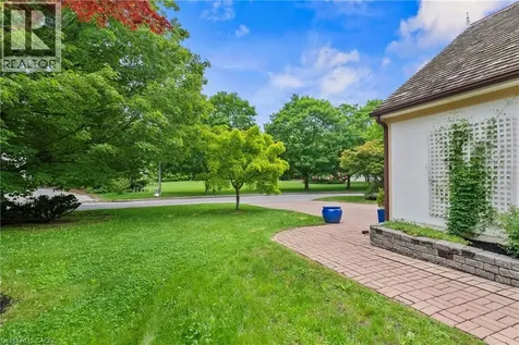 27 Oak Drive Niagara-on-the-lake ON L0S 1J0