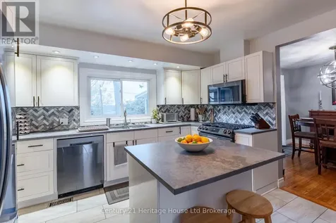 93 James Avenue Tillsonburg ON N4G 1A7