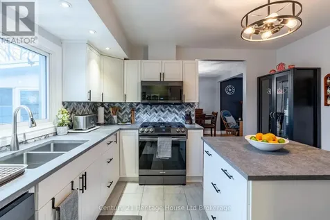 93 James Avenue Tillsonburg ON N4G 1A7