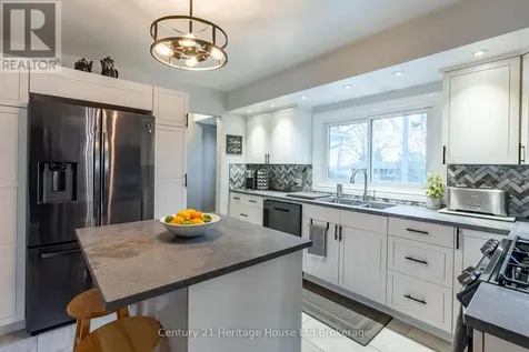 93 James Avenue Tillsonburg ON N4G 1A7