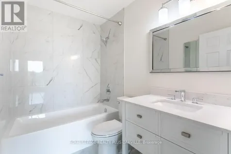 2511 Lakeshore Road West Oakville (br Bronte) ON L6L 6L9
