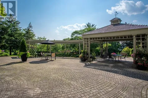 2511 Lakeshore Road West Oakville (br Bronte) ON L6L 6L9